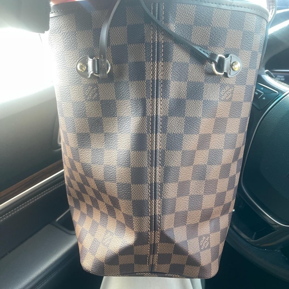 Authentic Louis Vuitton handbag - Picture 3 of 10